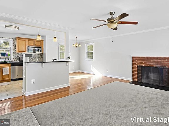 4th image of 4112 Beachcraft Ct