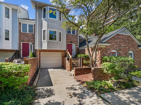 826 Seville Row #826, Detroit, MI 48202