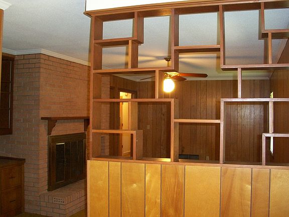 Open from kitchen to den