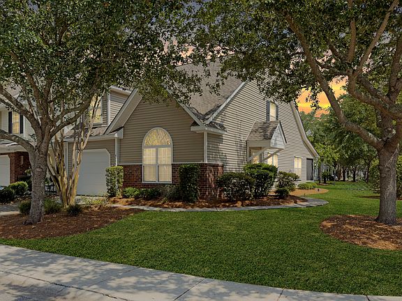 3rd image of 5235 Fernland Way