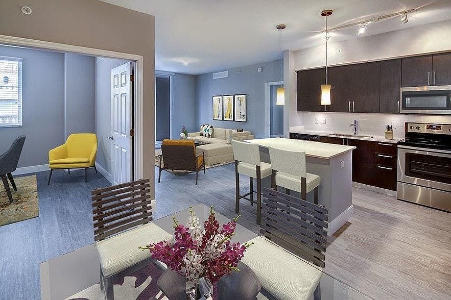 1st image of 301 Alcazar Ave