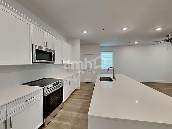 3rd image of 8354 Buckskin Cliff Ave