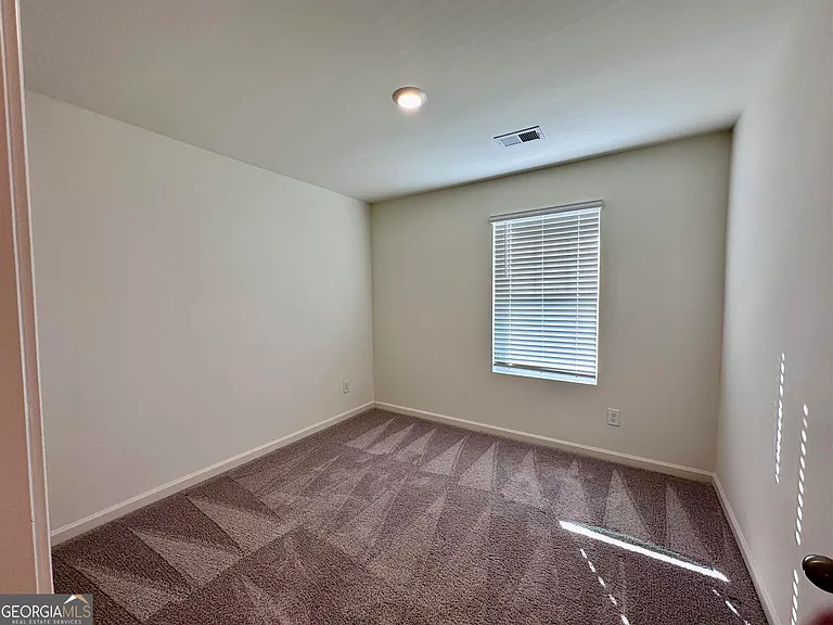 1066 Paddington Dr — Photo 13