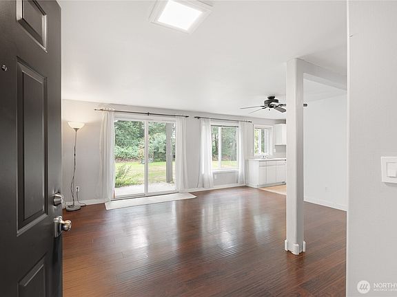 5th image of 4228 Wintergreen Lane #124