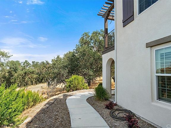 2nd image of 9379 Cadencia Ct #25