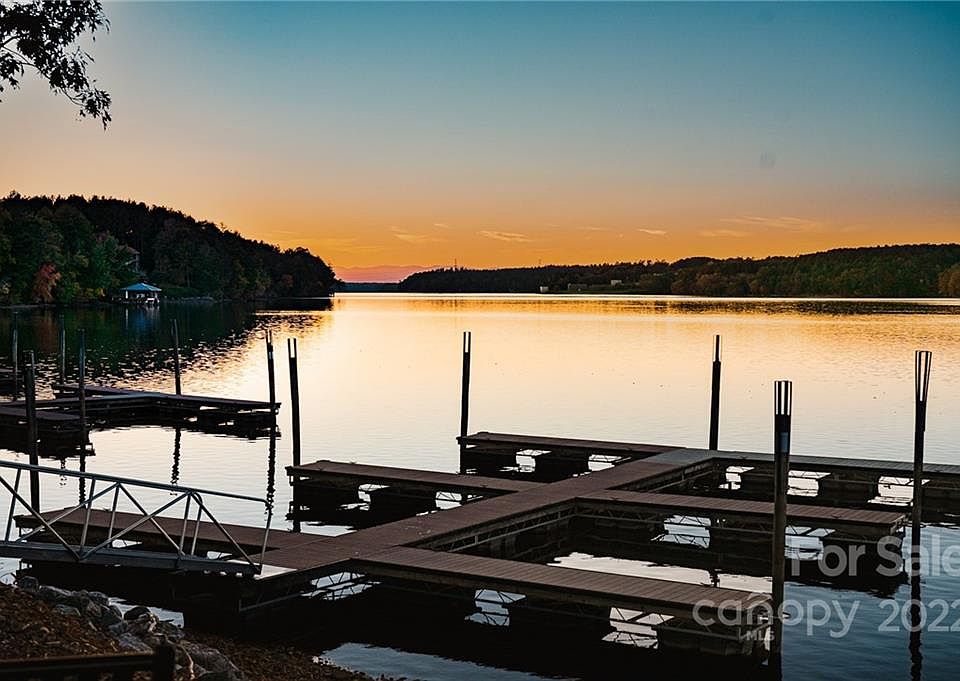 2045 W Paradise Harbor Dr 35, Connelly Springs, NC 28612 MLS