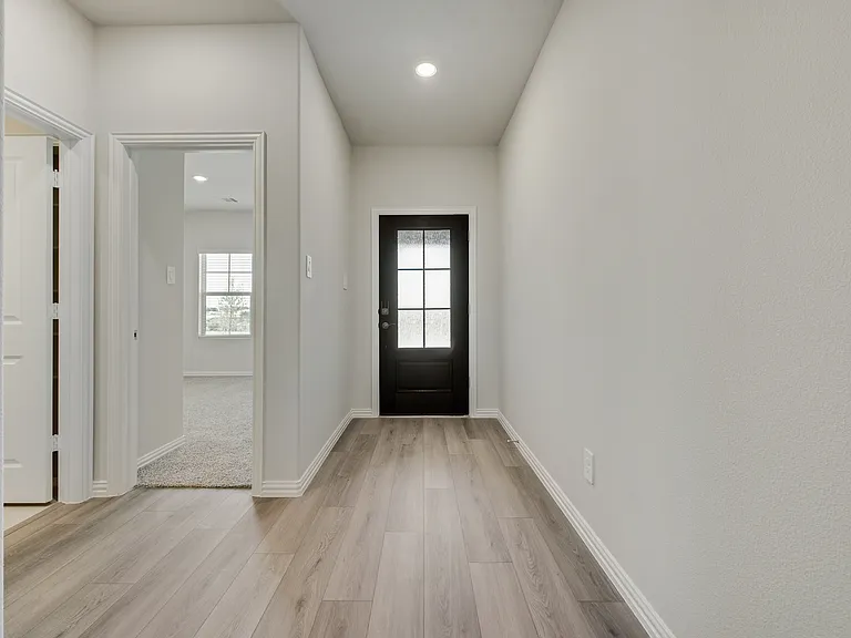 2729 Nene St — Photo 3