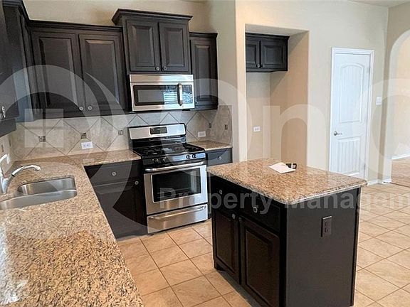 3rd image of 14140 Rabbit Brush Ln