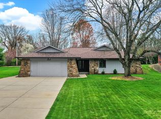 371 Leisure Ln, Greenwood, IN 46142
