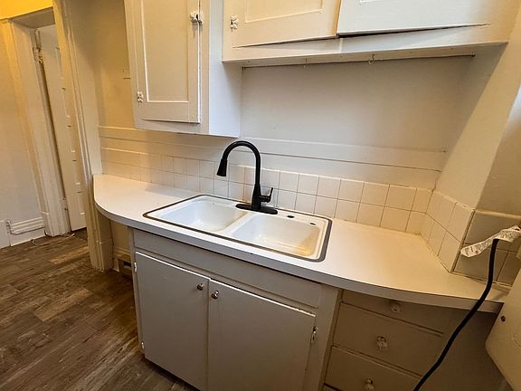 3rd image of 1125 W 11th Ave #C