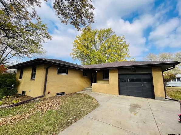 7142 Lexington Ave, Lincoln, NE 68505