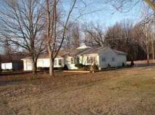 21780 Middlebelt Rd, New Boston, MI 48164