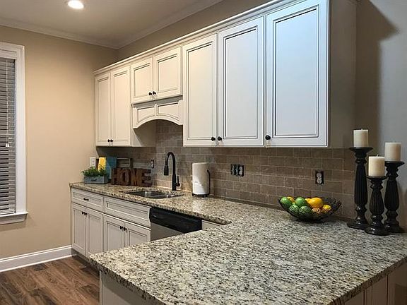 5th image of 207 Milford Pines Dr