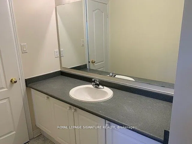 248 Breton Ave #UPPER LEVEL — Photo 21