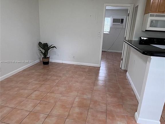 3rd image of 5174 NE 6th Ave APT 506