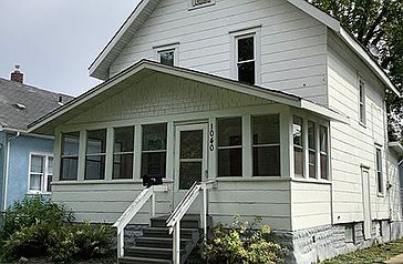 1st image of 1040 22nd Ave SE