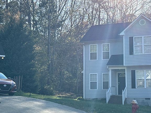 3rd image of 2905 Forest Glen Dr