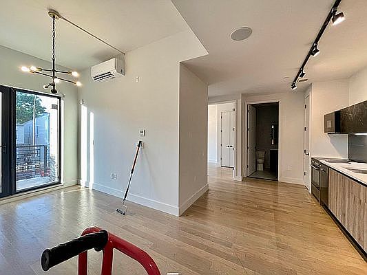 4th image of 890 Rogers Ave #203