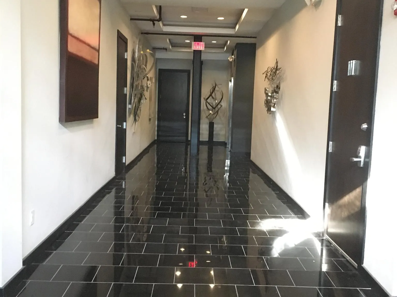 1 bed, 900 sqft, $1,650 — Photo 3