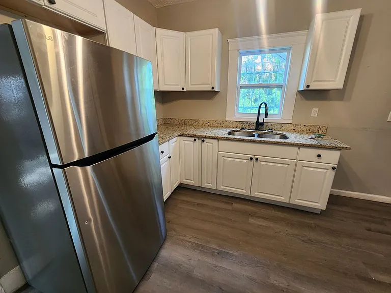 16014 Saranac Rd — Photo 18