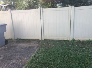 3530 Piney Grove Rd, Charlotte, NC 28212