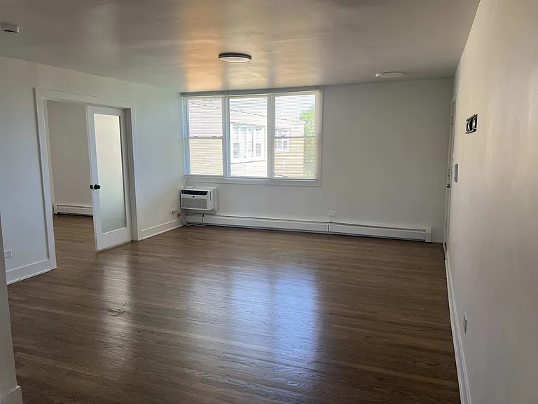2515 West Jerome Apartments — Photo 12