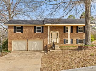 8705 Glenaire Dr, Chattanooga, TN 37416