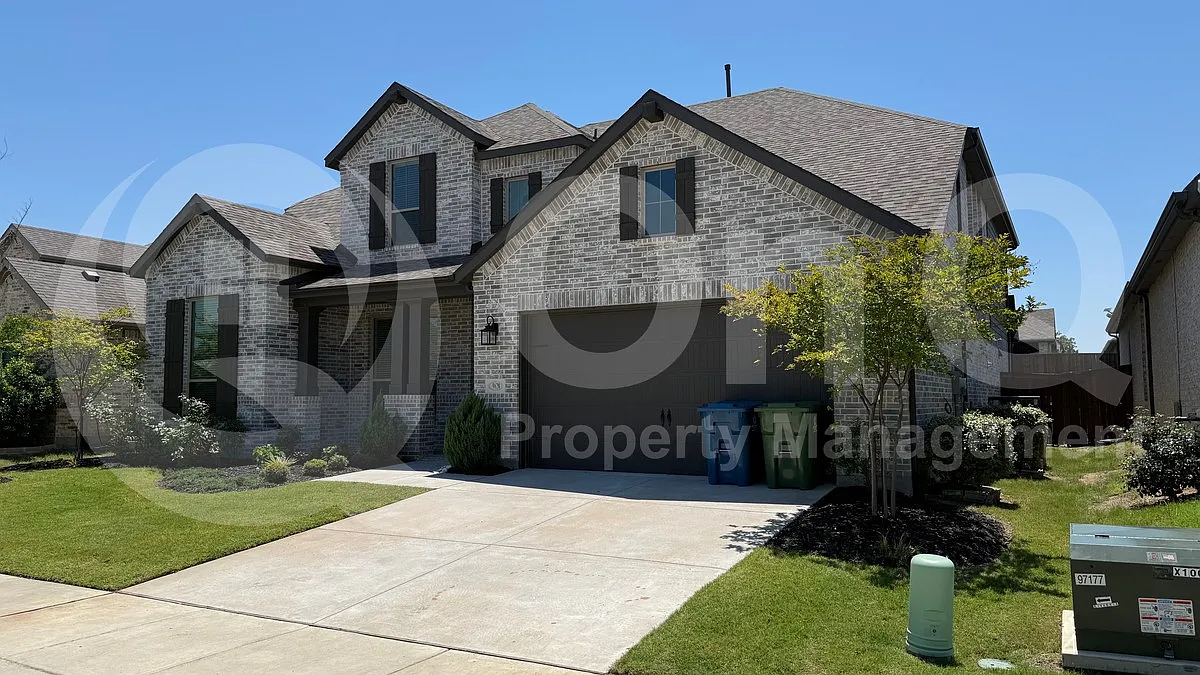 5 bed, 5.5 bath, 4168 sqft, $3,550 — Photo 2
