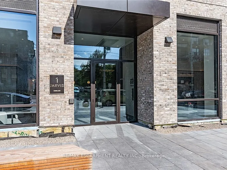 1 Jarvis St #422 — Photo 3