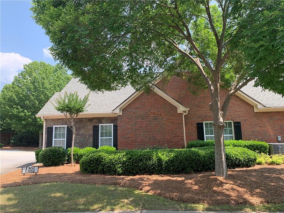 1st image of 1301 Haven Cir