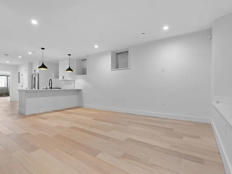143 Trenton St #1 — Photo 2