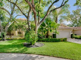 1083 Deerwood Ln, Weston, FL 33326