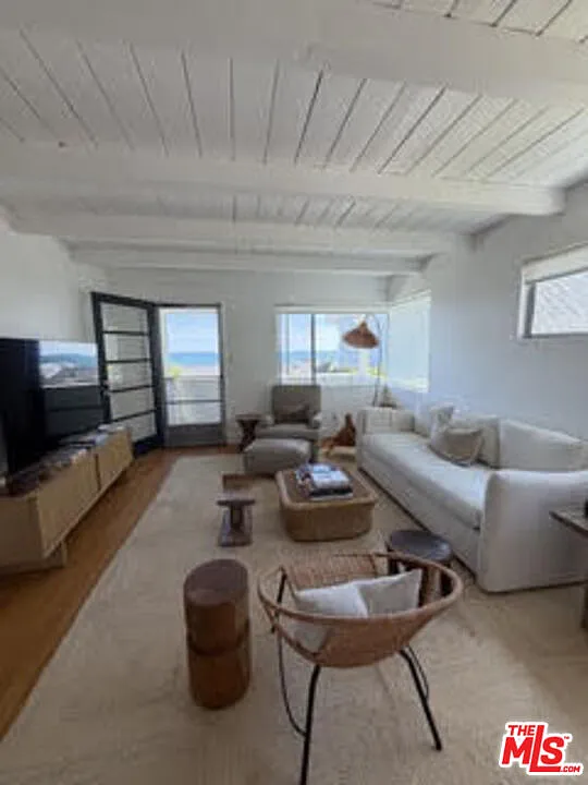 25119 Malibu Rd