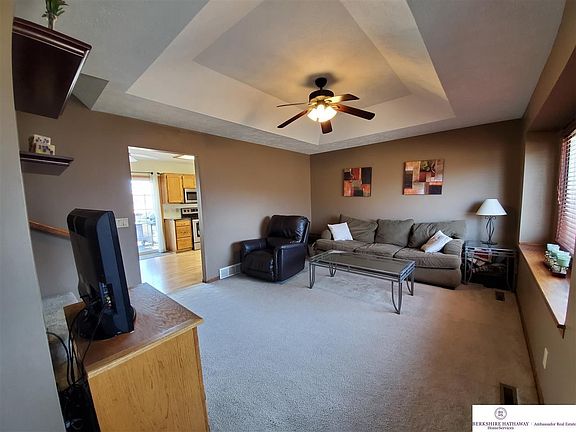 3rd image of 8917 S 143rd Cir
