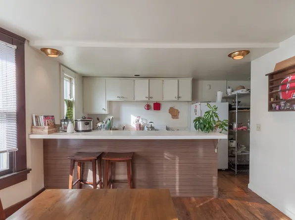 144-146 E Gorham St - 2F, 146 E Gorham St, Madison, WI 53703