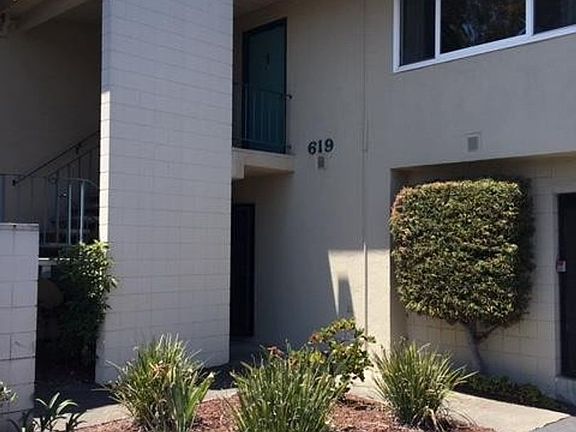3rd image of 619 Willow St APT B