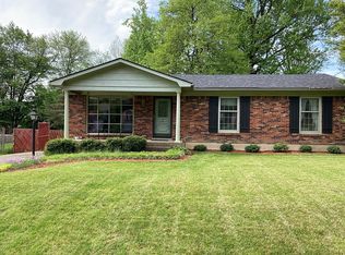 2608 Hardwood Ct, Louisville, KY 40214