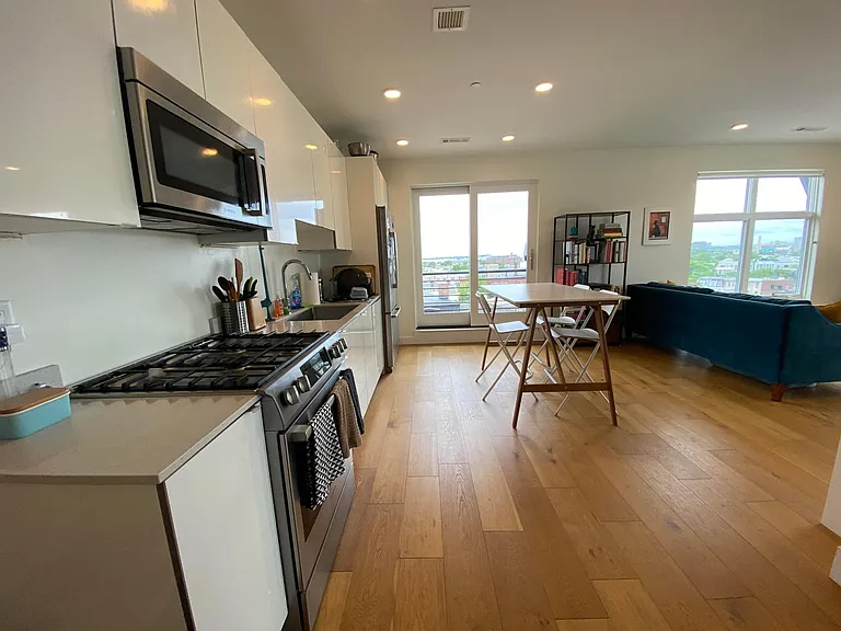 250 Meridian St #611 — Photo 11