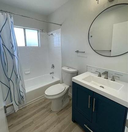 4th image of 1532 Hornblend St #6