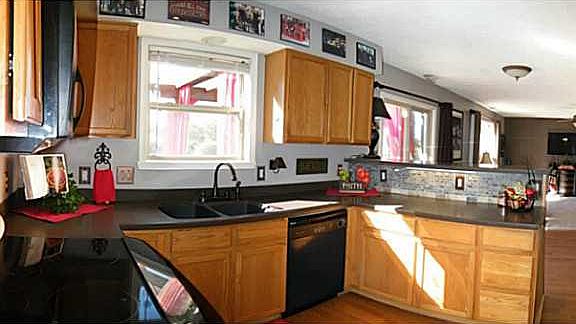 3rd image of 3669 Homestead Cir W