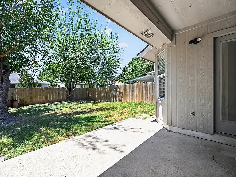 14511 Oliphant St — Photo 29
