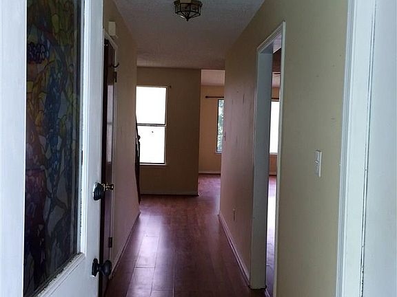 5th image of 4660 Peacock Dr APT A