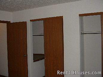 3rd image of 1567 Park Place Dr