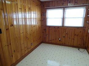 4th image of 135 Hilltop Dr