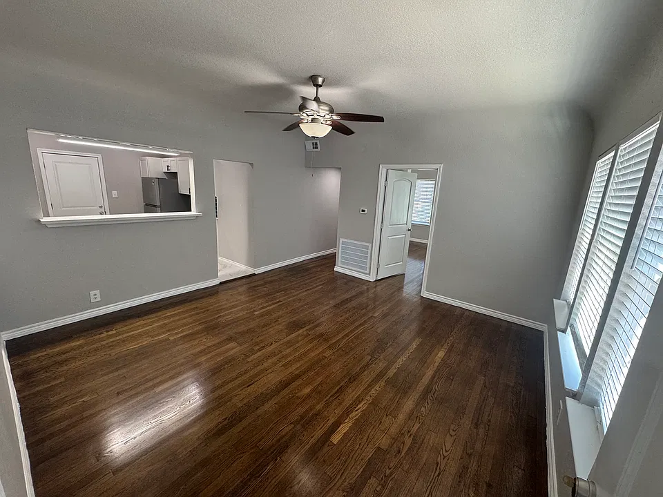 1409 W Woodlawn Ave #8