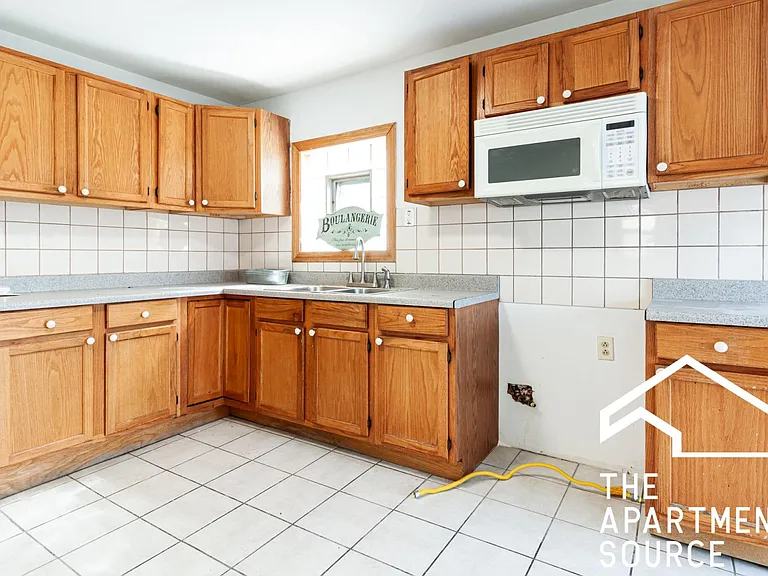 1634 N Whipple St #2E — Photo 5