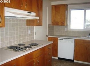 1597 Lawnridge Ave, Springfield, OR 97477