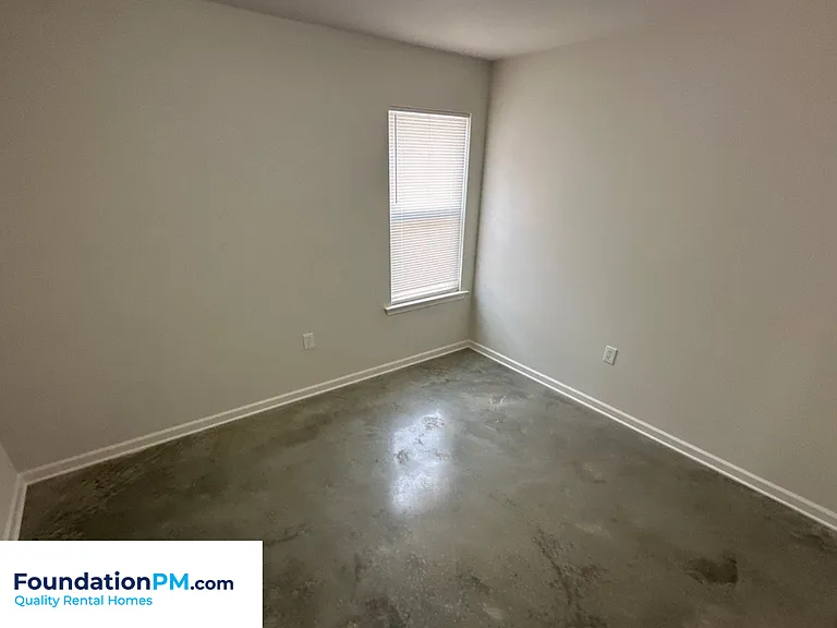 2504 Sl Henry St — Photo 19