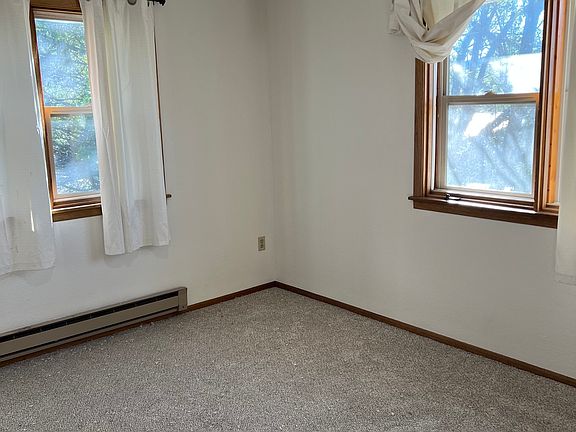 3rd image of 232 Riverview Dr