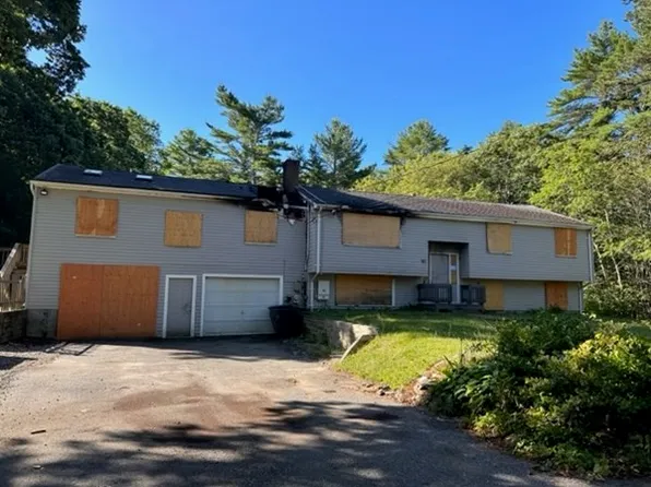 182 Halfway Pond Rd, Plymouth, MA 02360